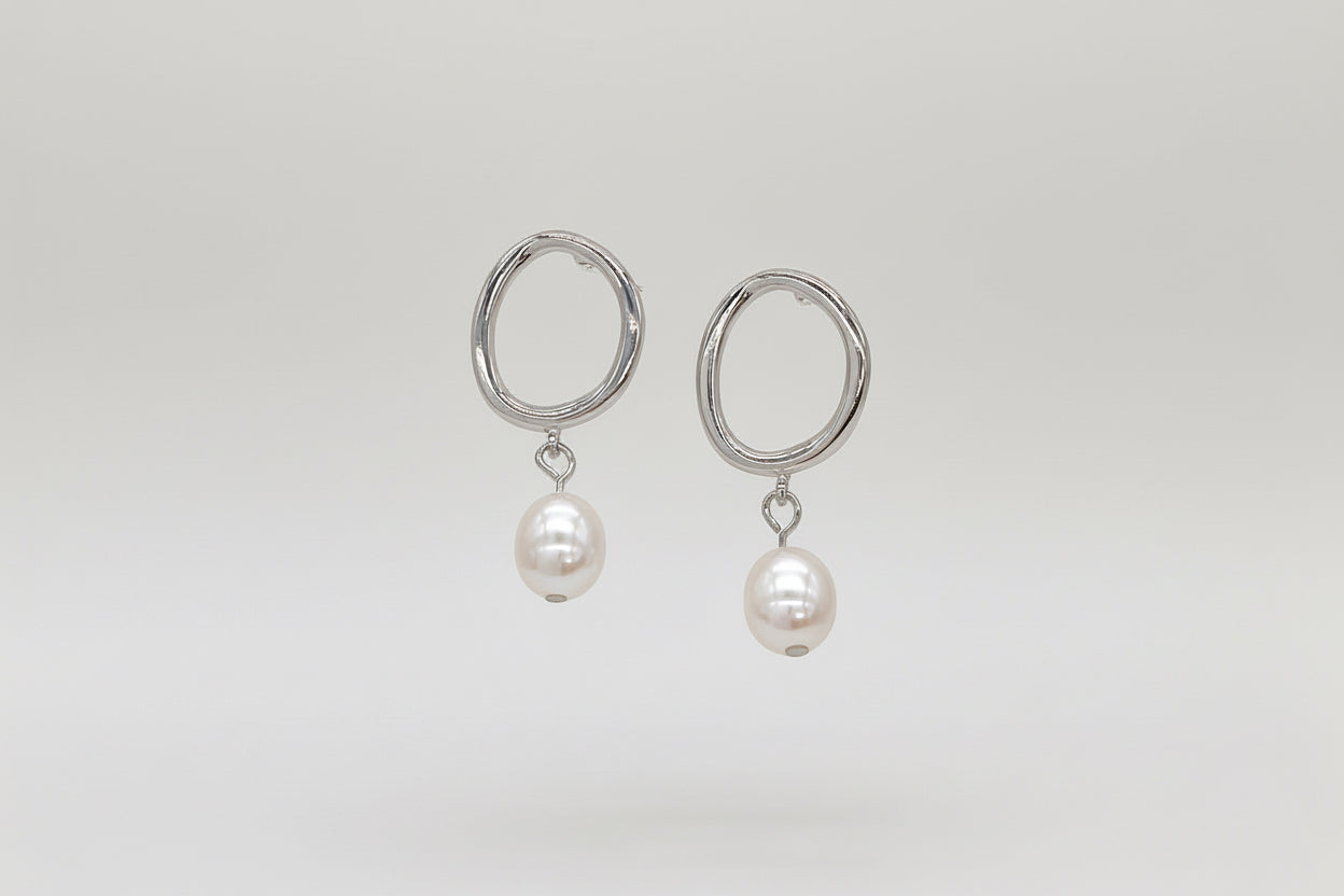 Little Drop Pearl Earrings