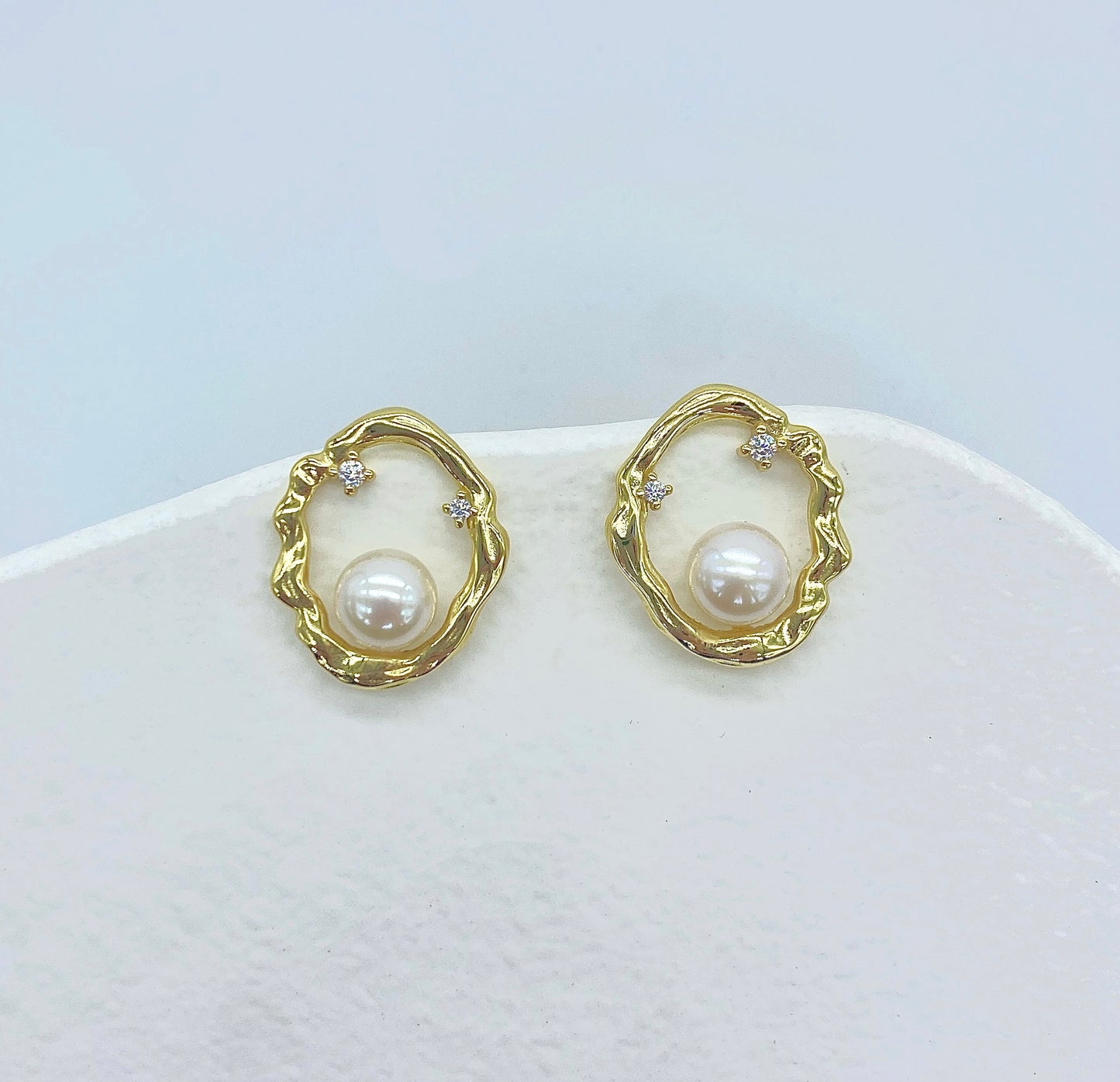 Big Circle Pearl Earrings