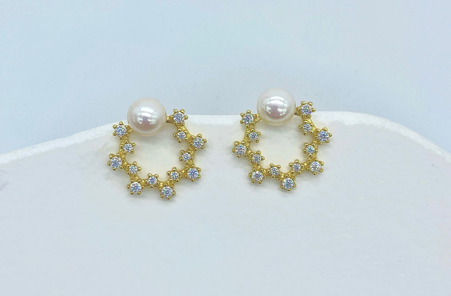 Curved Pearl Earrings