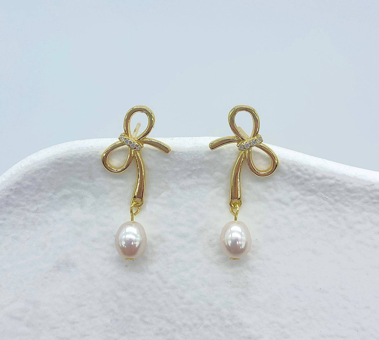 Vertical Bow Tie Pearl Earrings