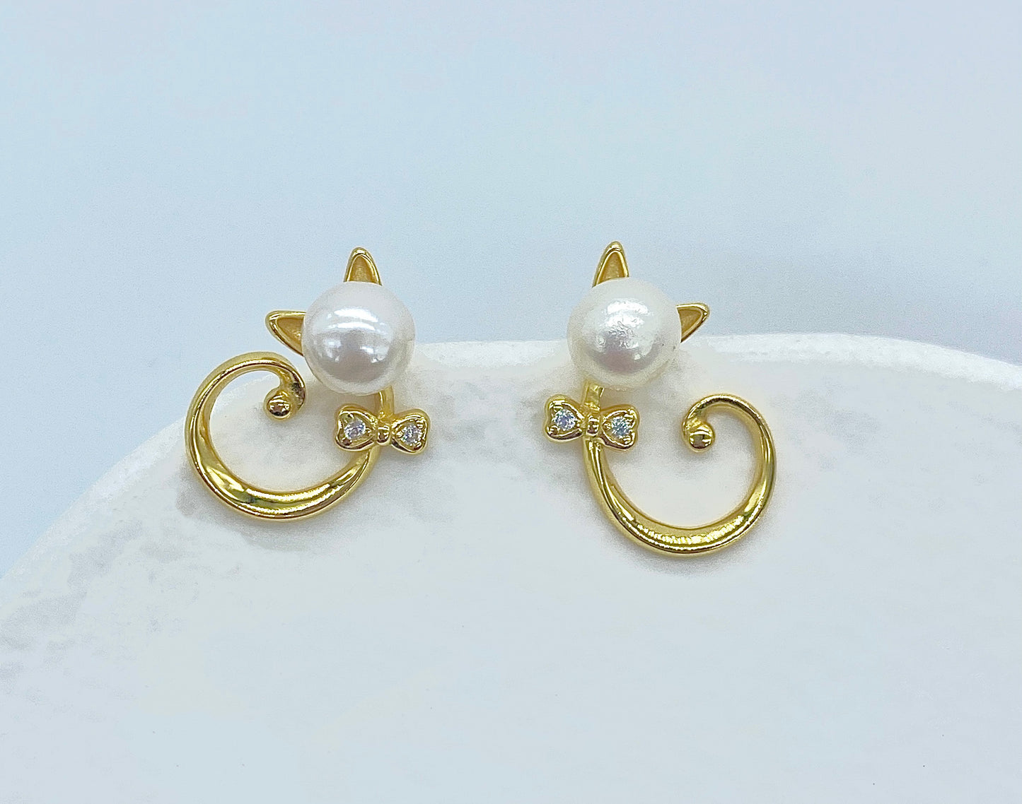 Cat Pearl Earrings