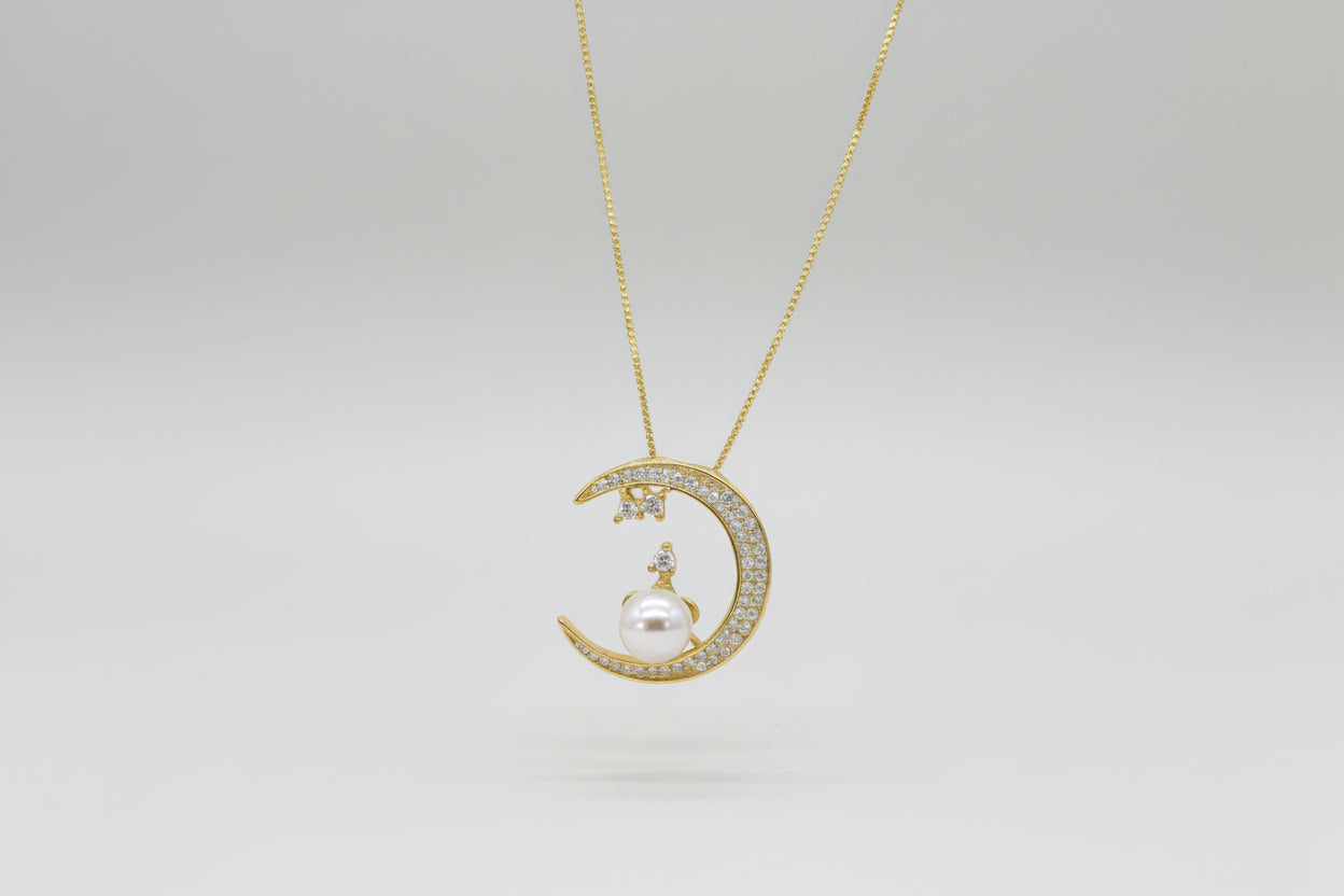Moon Pearl Necklace