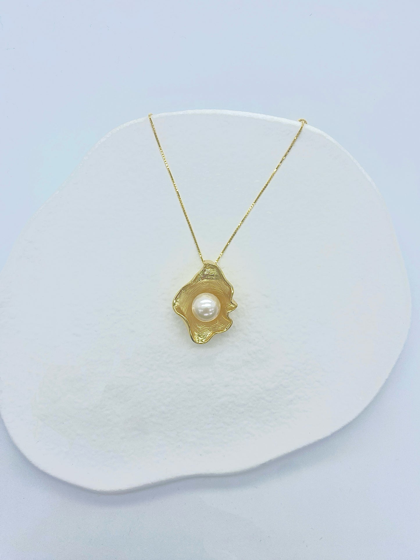 Big Shell Pearl Necklace