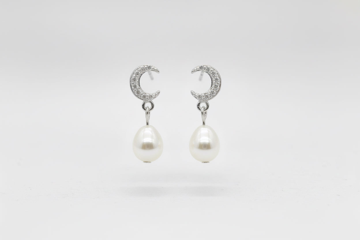 Little Moon Pearl Earrings