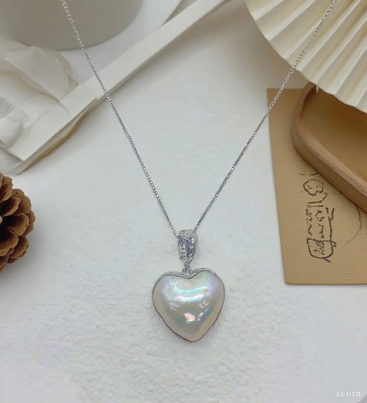 Baroque Heart-Shaped Pearl Necklace