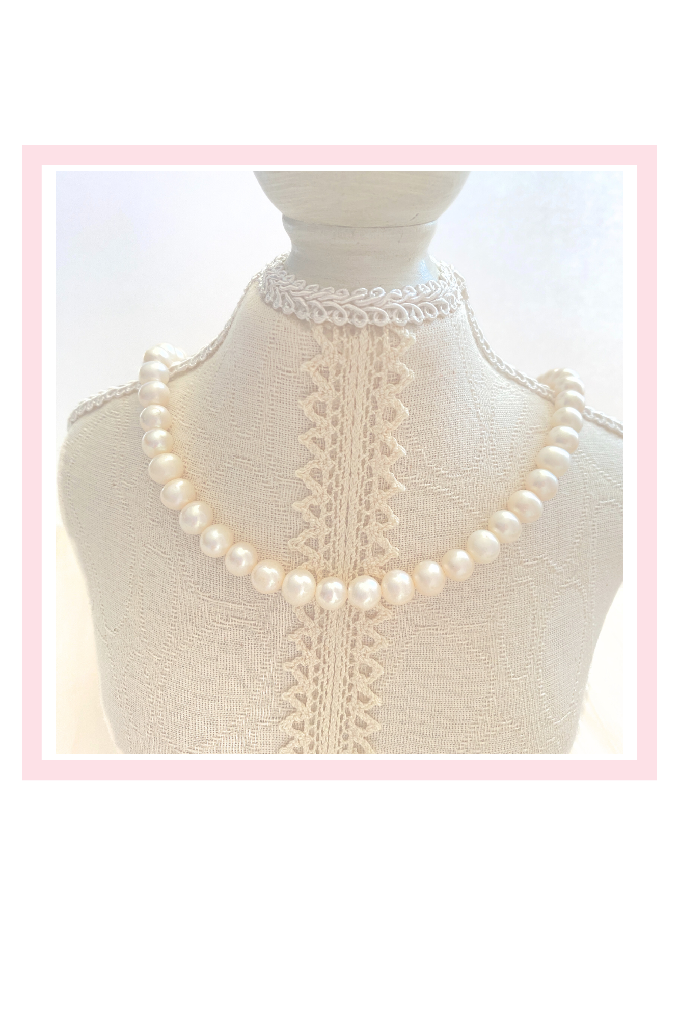 NEW - Round Classic Pearl Necklace in Gold