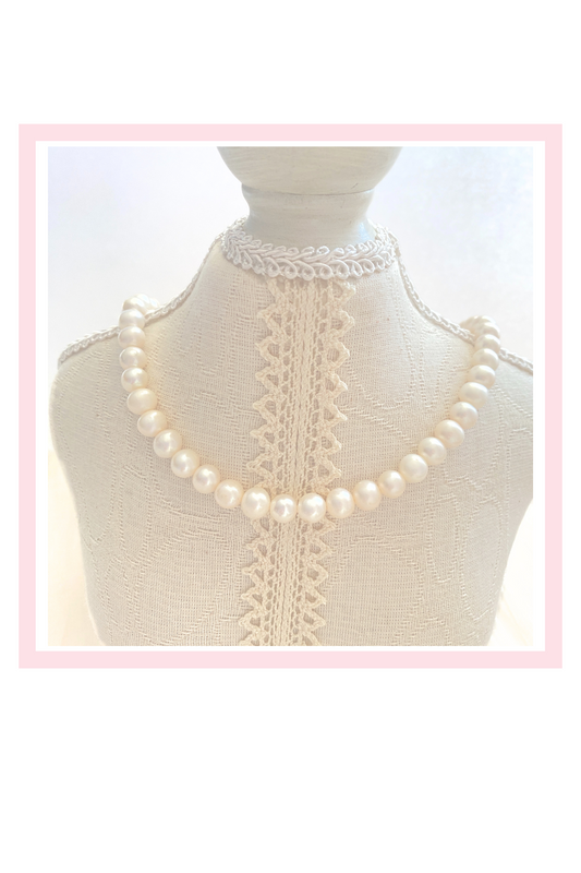 NEW - Round Classic Pearl Necklace in Gold