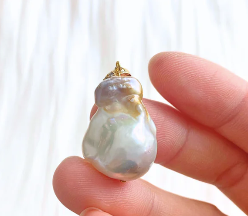 Baroque Pearl Pendant