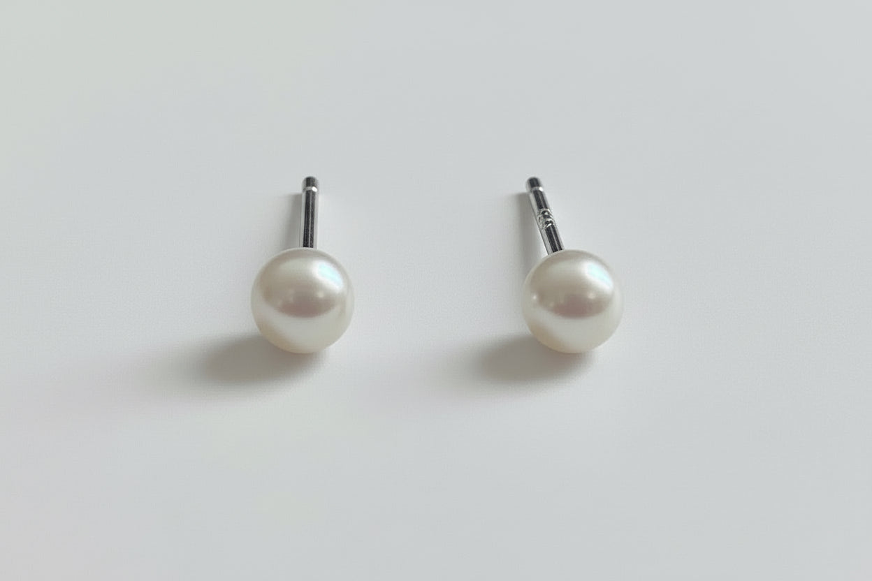 Classic Pearl Stud