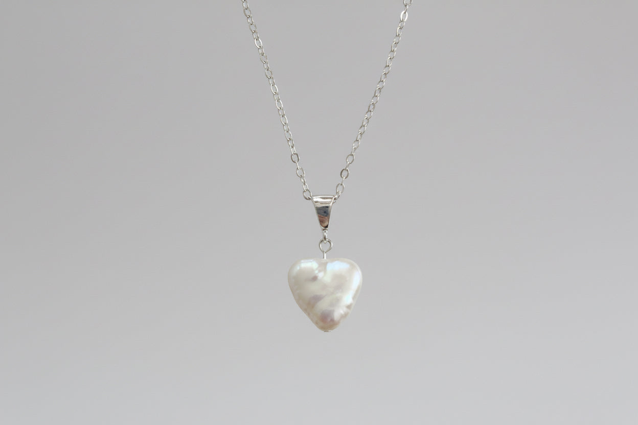 Love Heart Shape Pearl Necklace