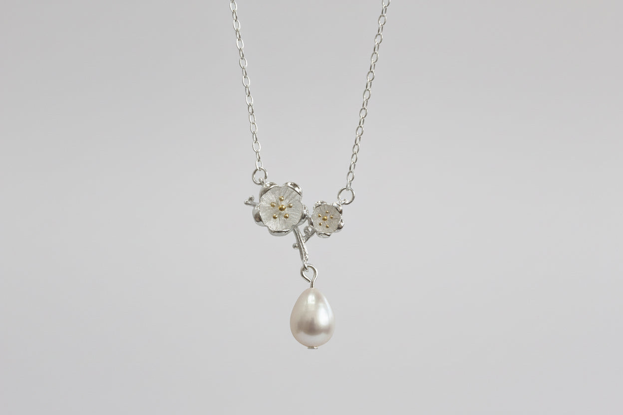 Flower Flower Pearl Necklace
