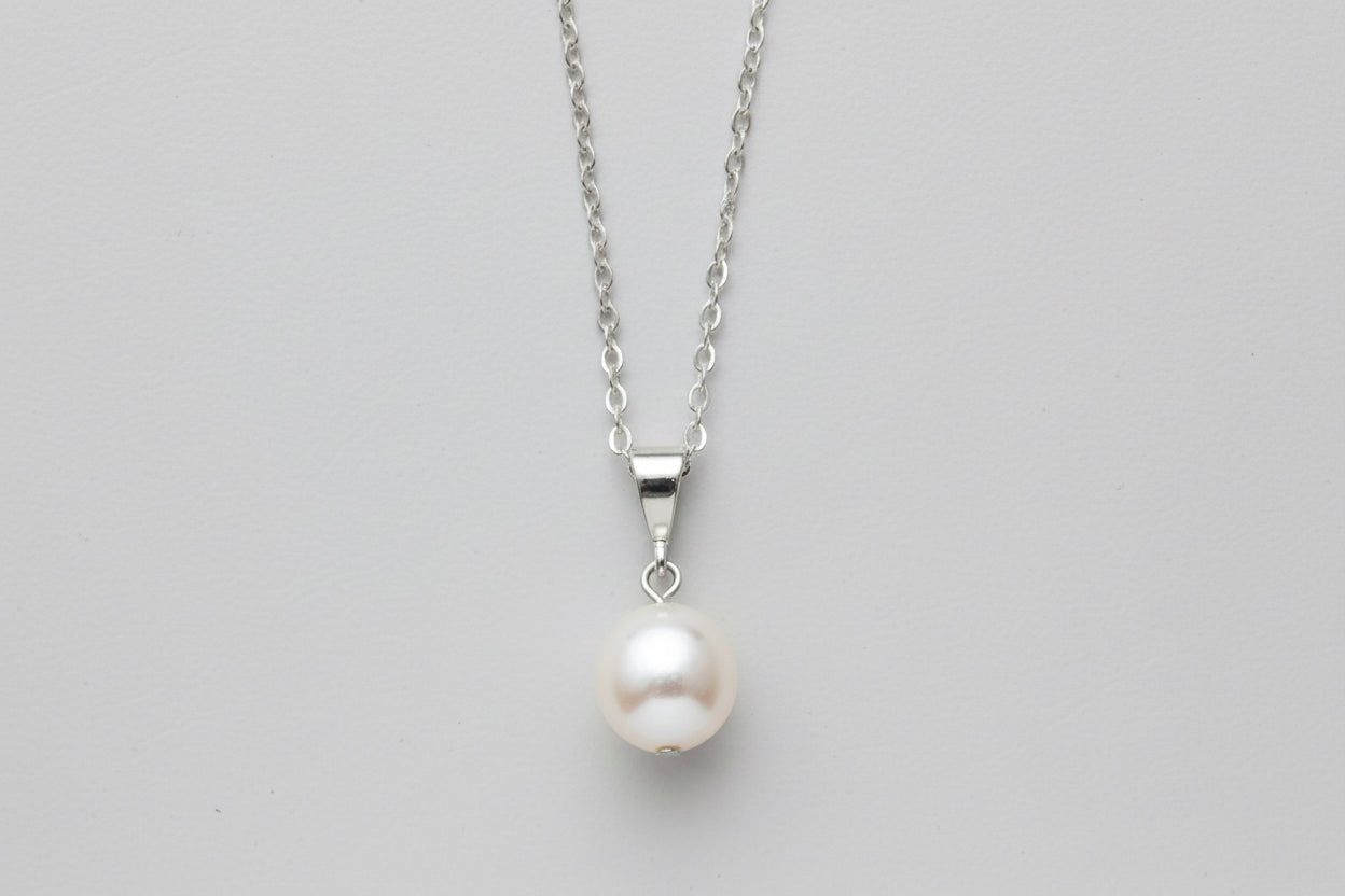 Single Pearl Necklace