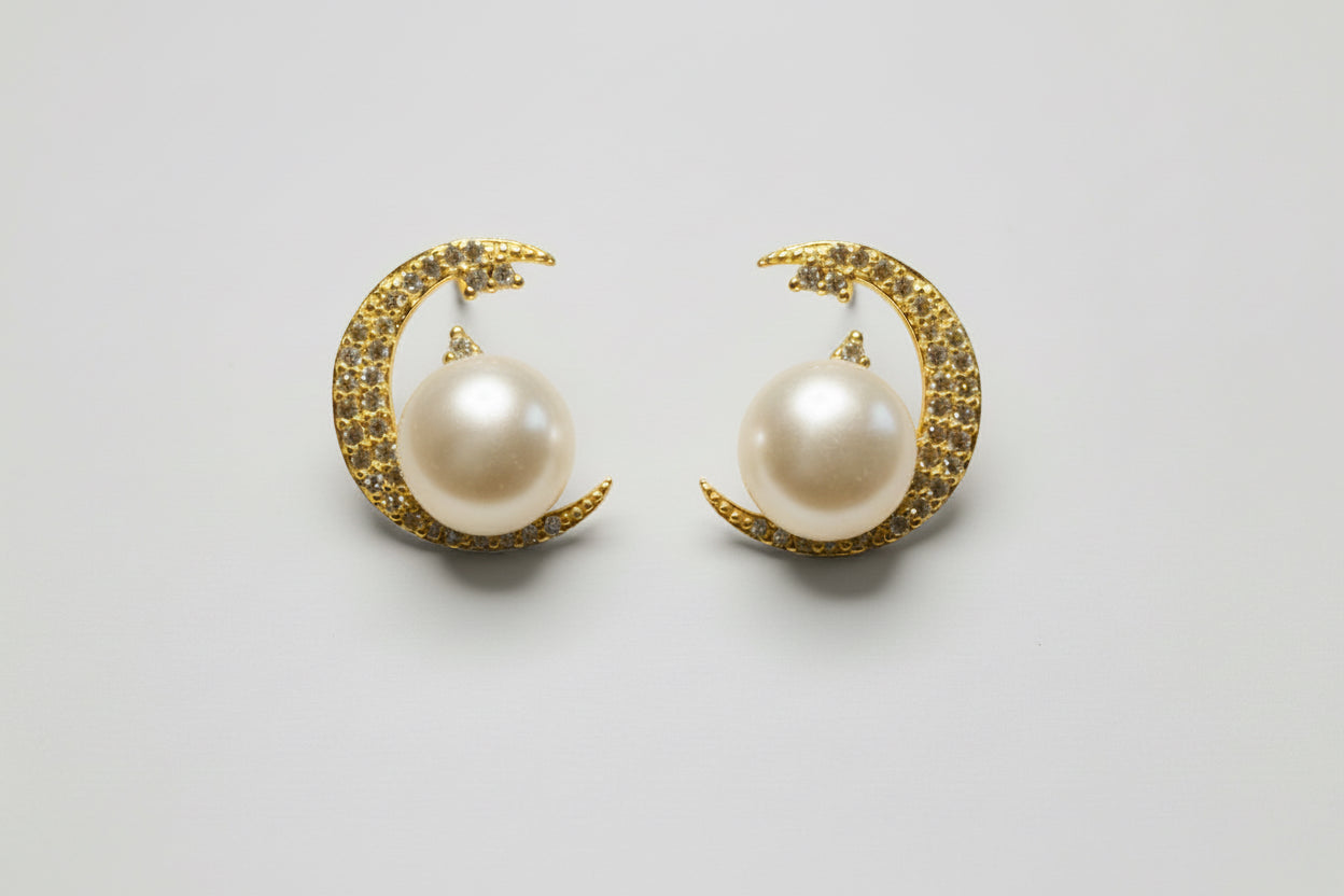 Moon Pearl Earrings