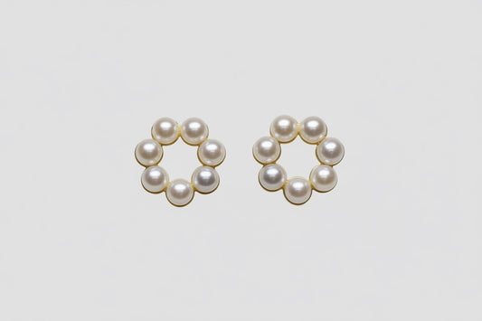 Circle Pearl Earrings