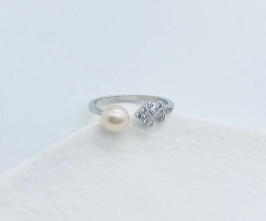 Manimu Star Sign Pearl Ring