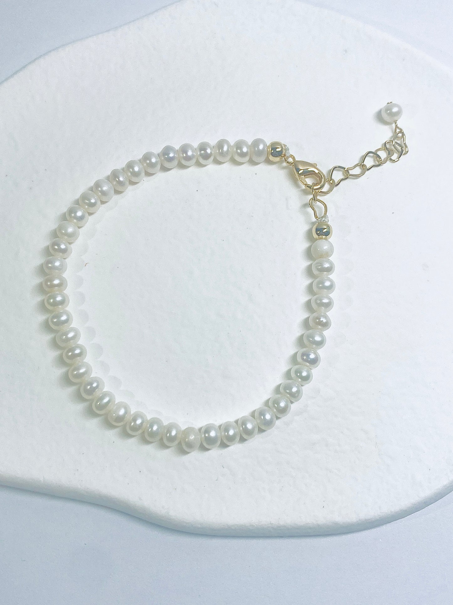 Small Pearl Bracelet