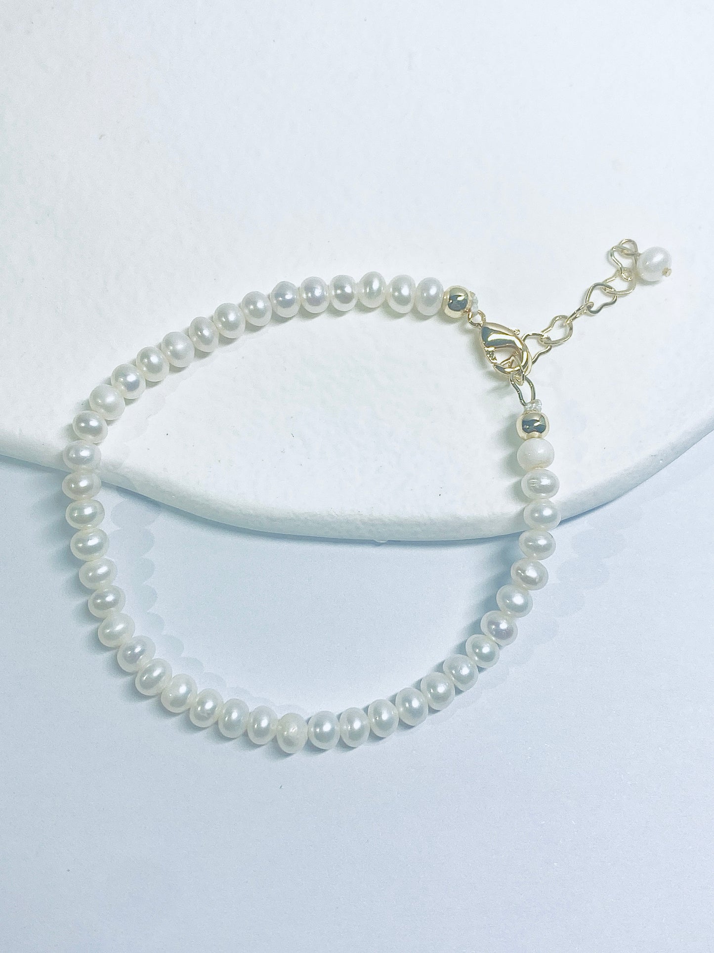 Small Pearl Bracelet