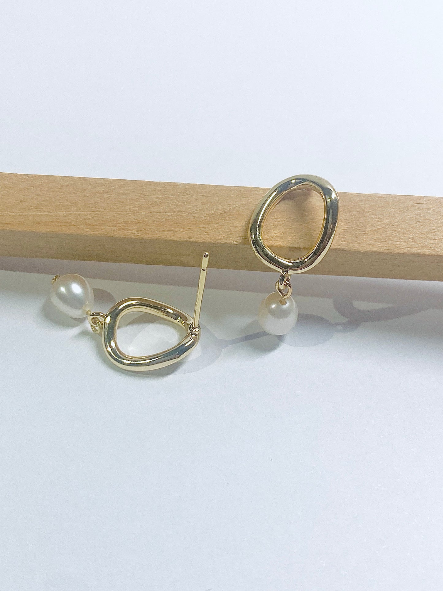 Little Drop Pearl Earrings