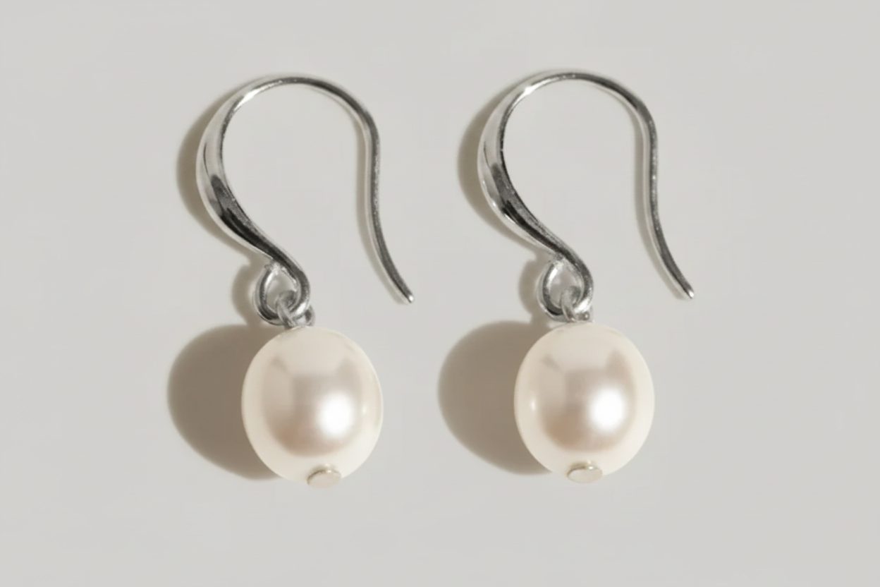 Classic Pearl Earring