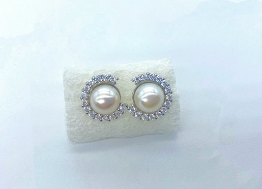 Little Sun Pearl Stud Earrings