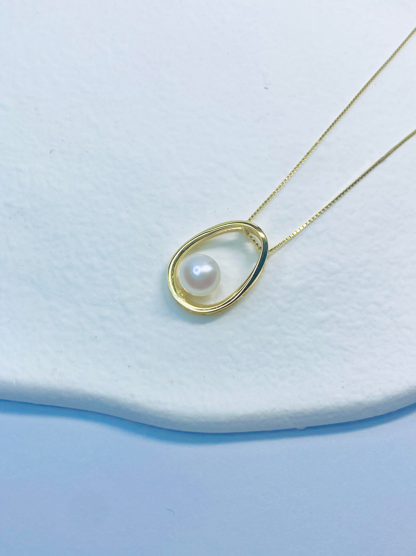 Stylish Pearl Necklace