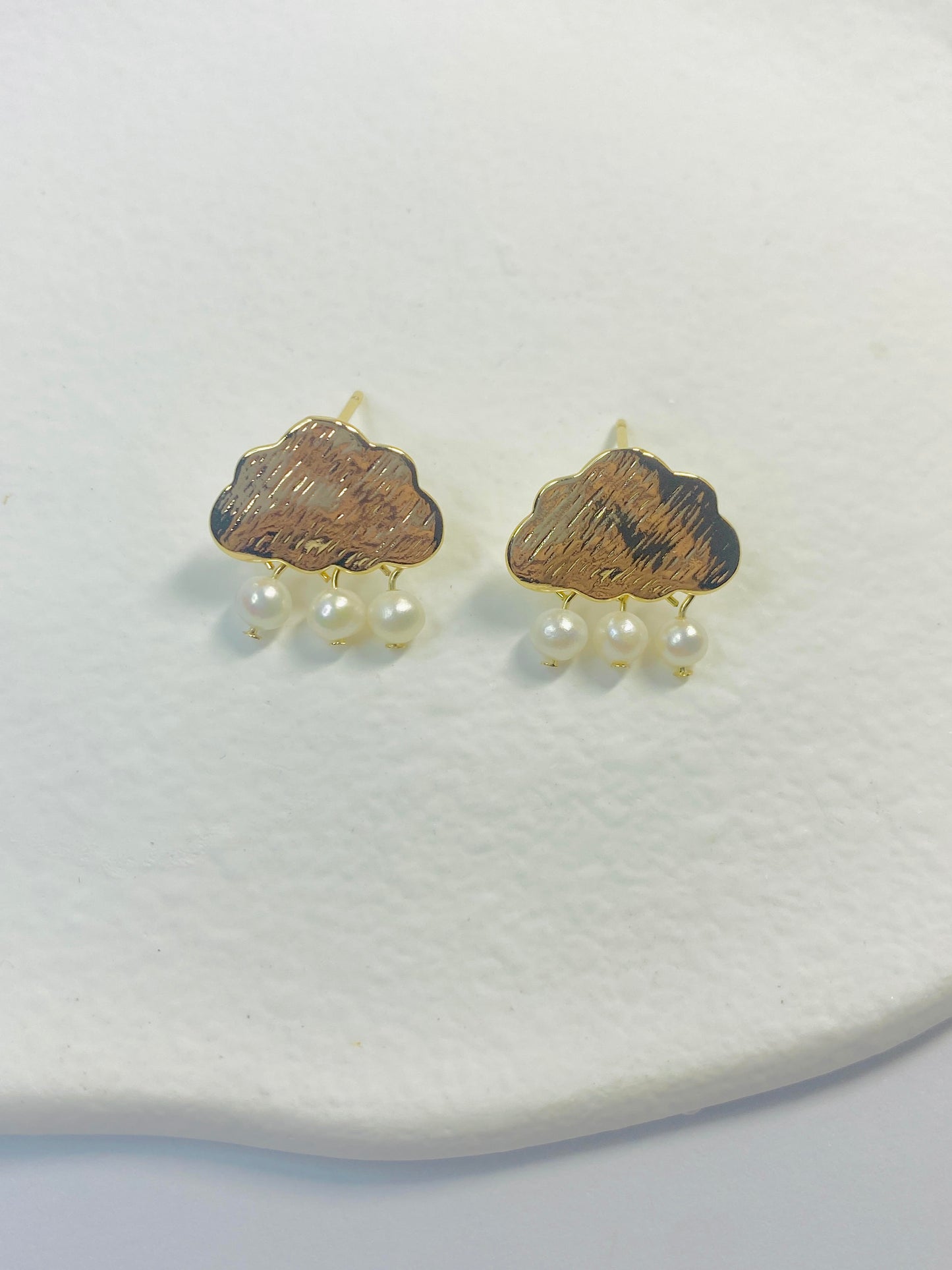 Cloud Pearl Earrings