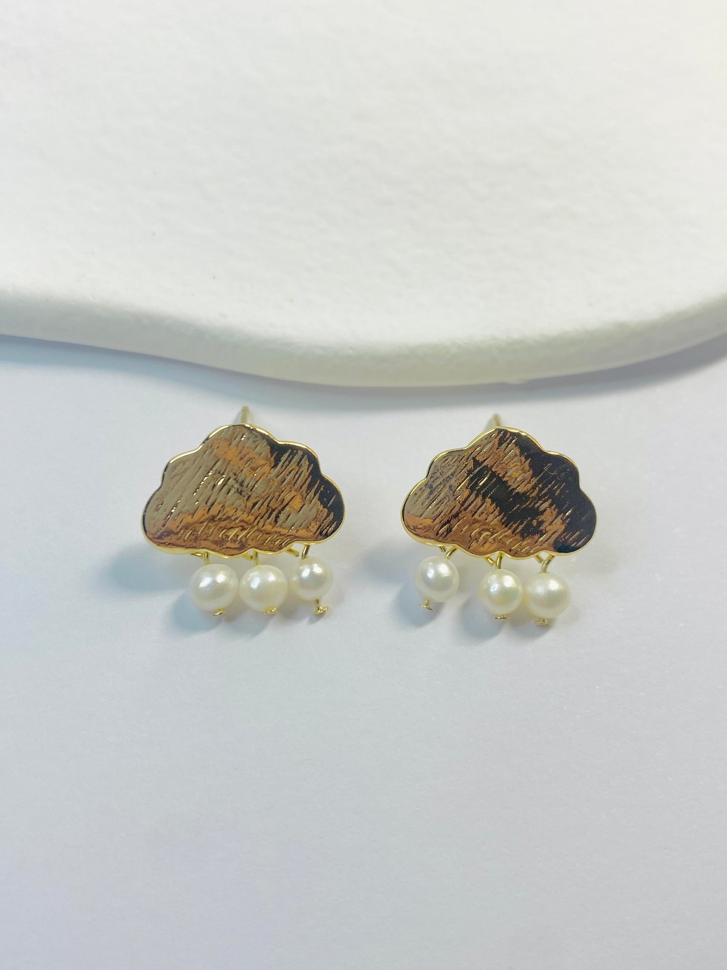 Cloud Pearl Earrings