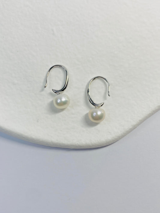 Classic S925 Silver Pearl Earrings