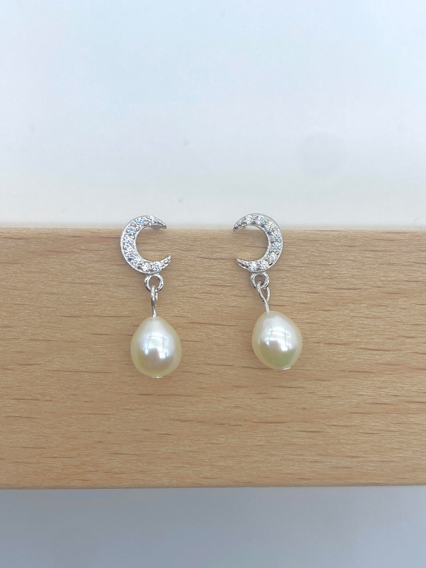 Little Moon Pearl Earrings