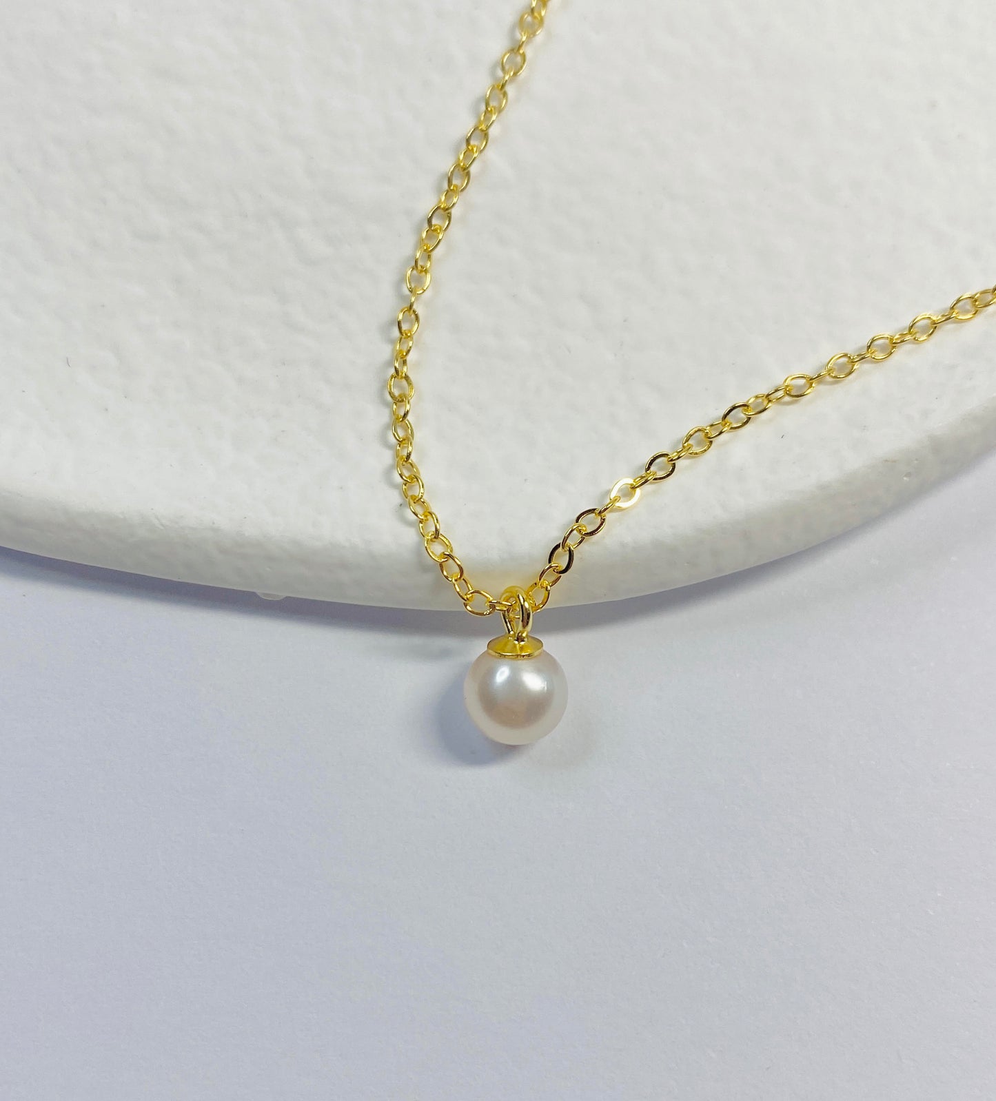 Small Round Pearl Necklace