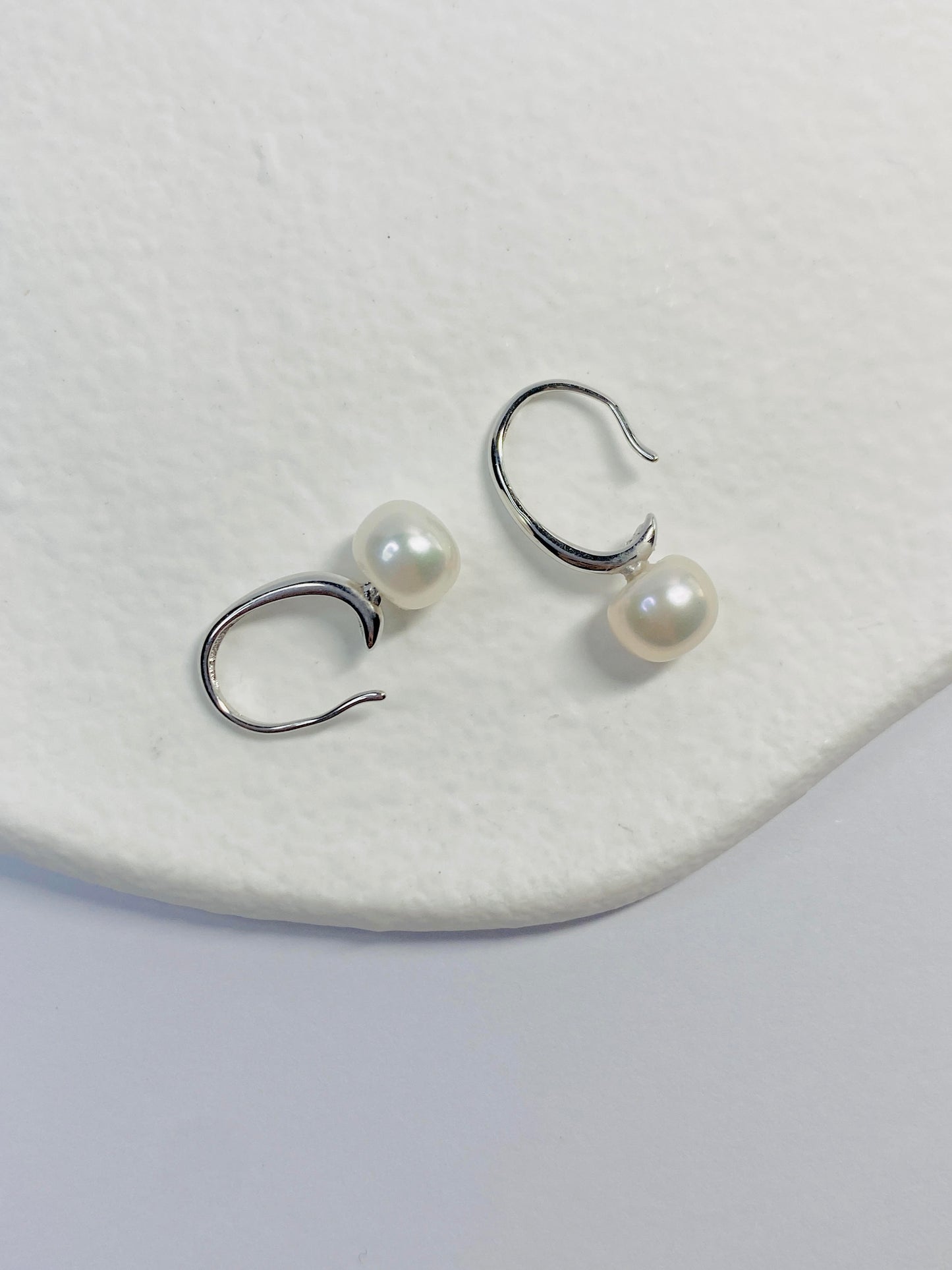 Classic S925 Silver Pearl Earrings